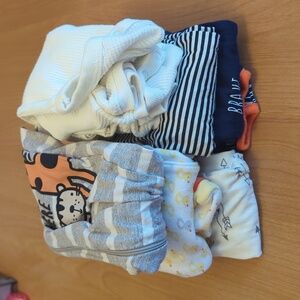 Baby Boy Bundle Of 5 Pajamas And 2 Onesies 0 To 6 Months